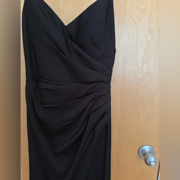 Black satin beautiful gown, worn once and in perfect condition! Bridesmaid/guest - Picture 4 of 7